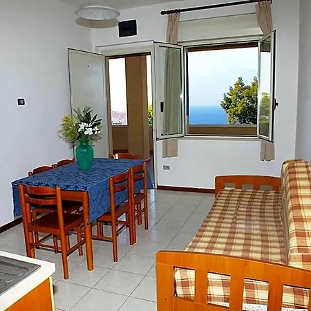 La Pace Village Club
