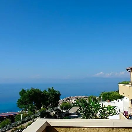 La Pace Village Club *